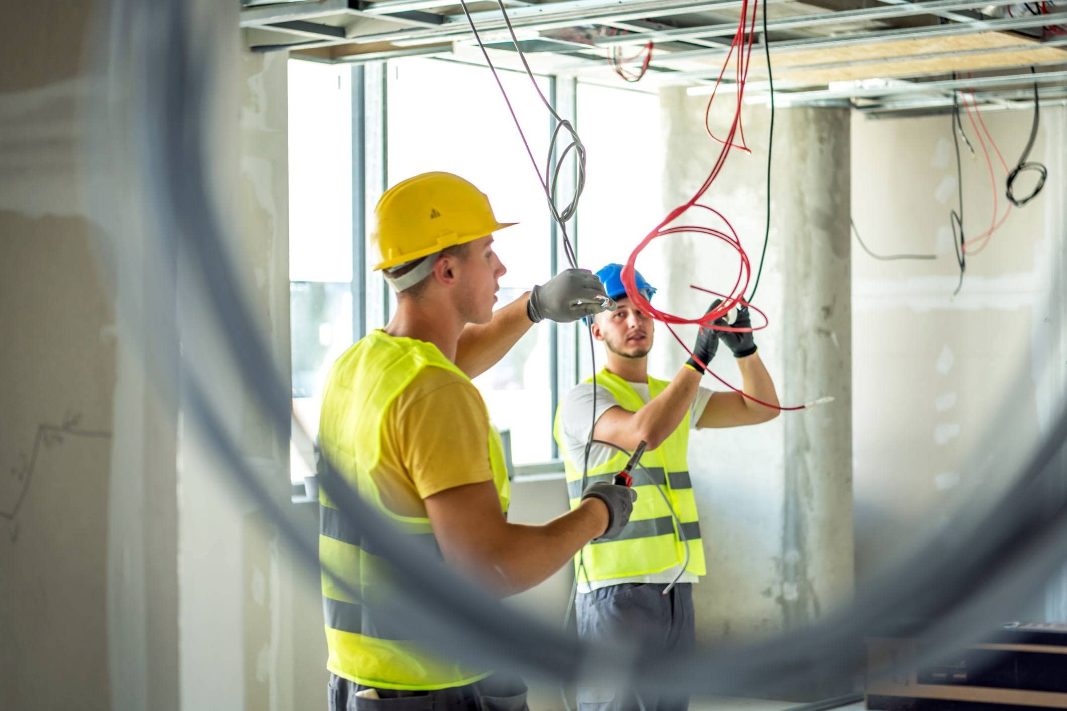 Engenharia Elétrica para Construção Civil: Planejamento, Segurança e Eficiência para Grandes Obras